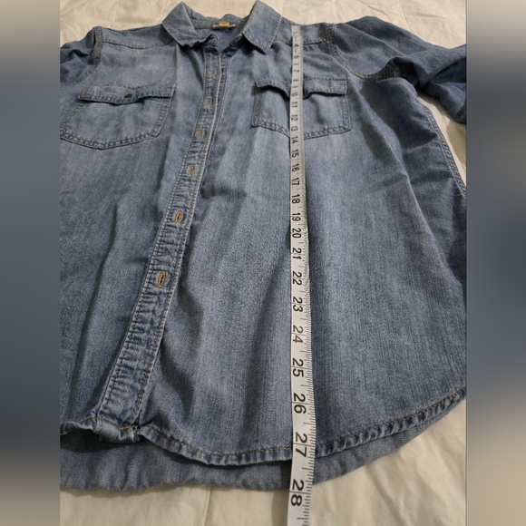 Blue Chambray Button Front Long Sleeve Button Up Shirt - Picture 7 of 9
